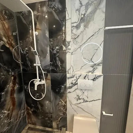 Artion Jacuzzi * ניקיטי