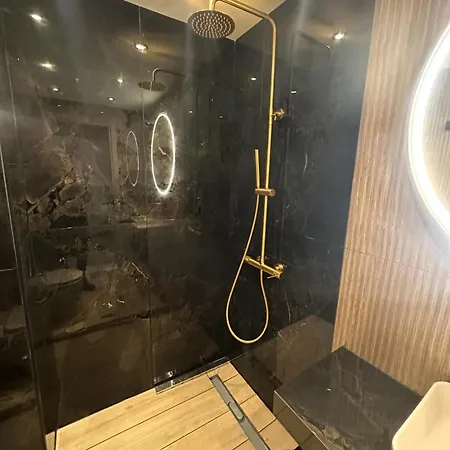 Artion Jacuzzi דירה