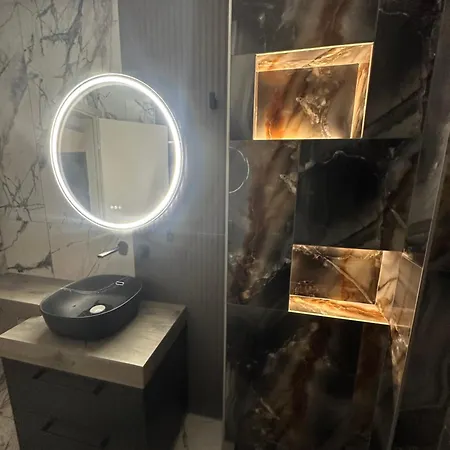 Artion Jacuzzi דירה ניקיטי